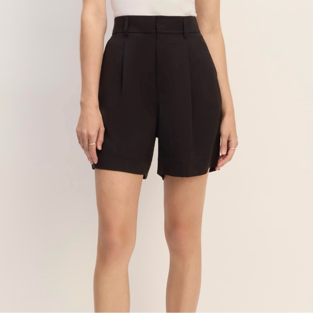 Everlane The Way-High Drape Short Black Pleated Casual Womens size 10 Relaxed